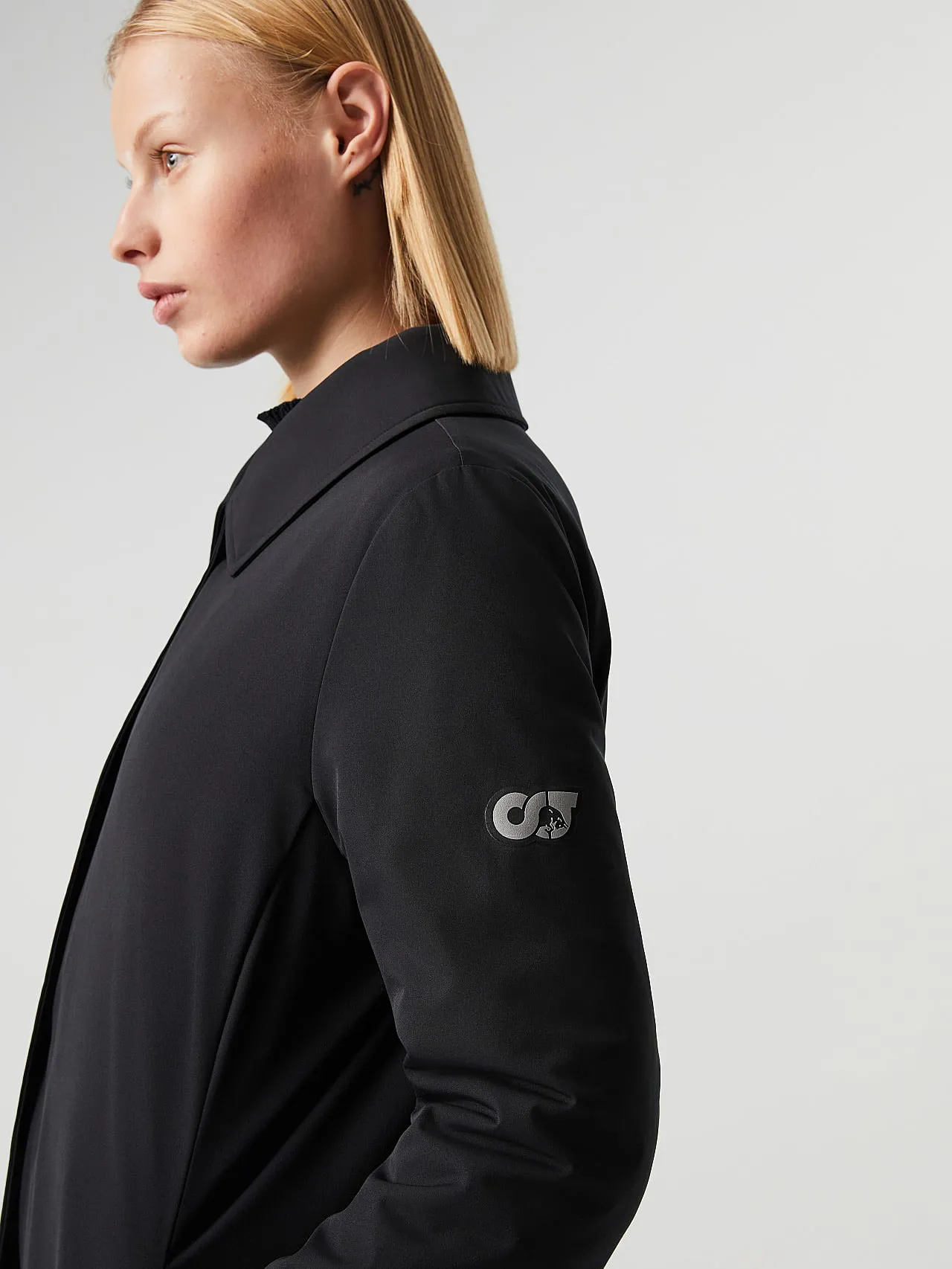 Heatable water-repellent trenchcoat OTEMI — product shot